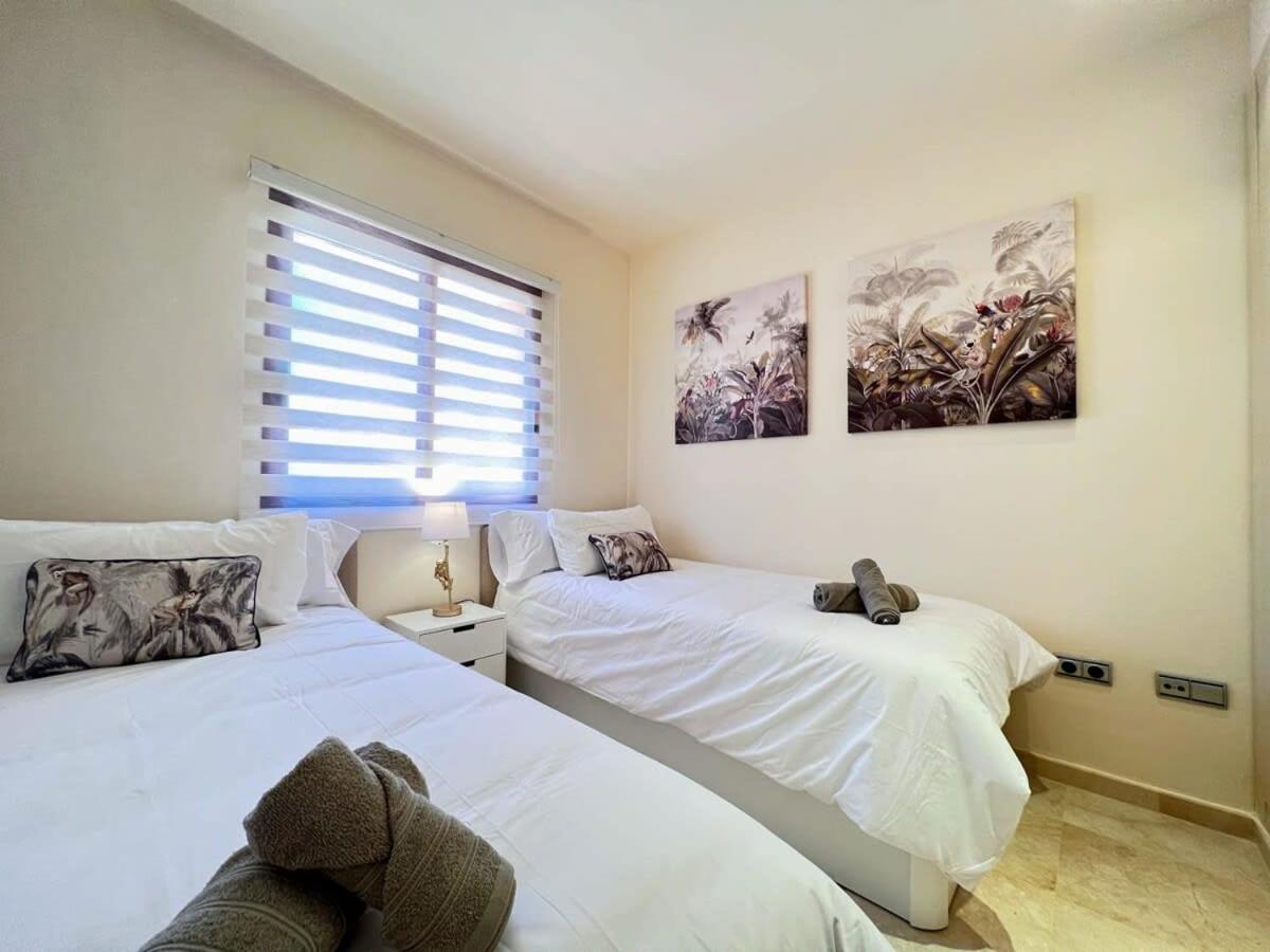 Modern 2 Bedroom Beachside Apartment Nr72 ロス・アルカサレス エクステリア 写真
