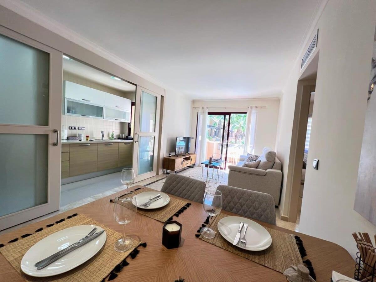 Modern 2 Bedroom Beachside Apartment Nr72 ロス・アルカサレス エクステリア 写真